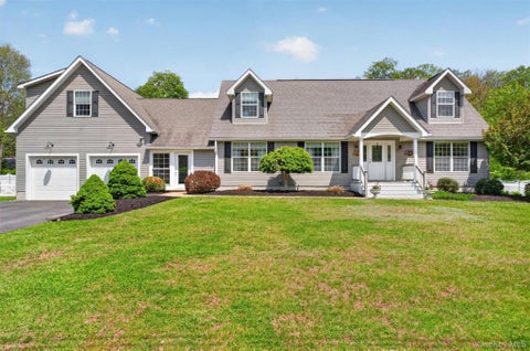 Homes For Sale - 4 Lisa Lane<br/> Dutchess County, Hopewell Junction, NY 12533