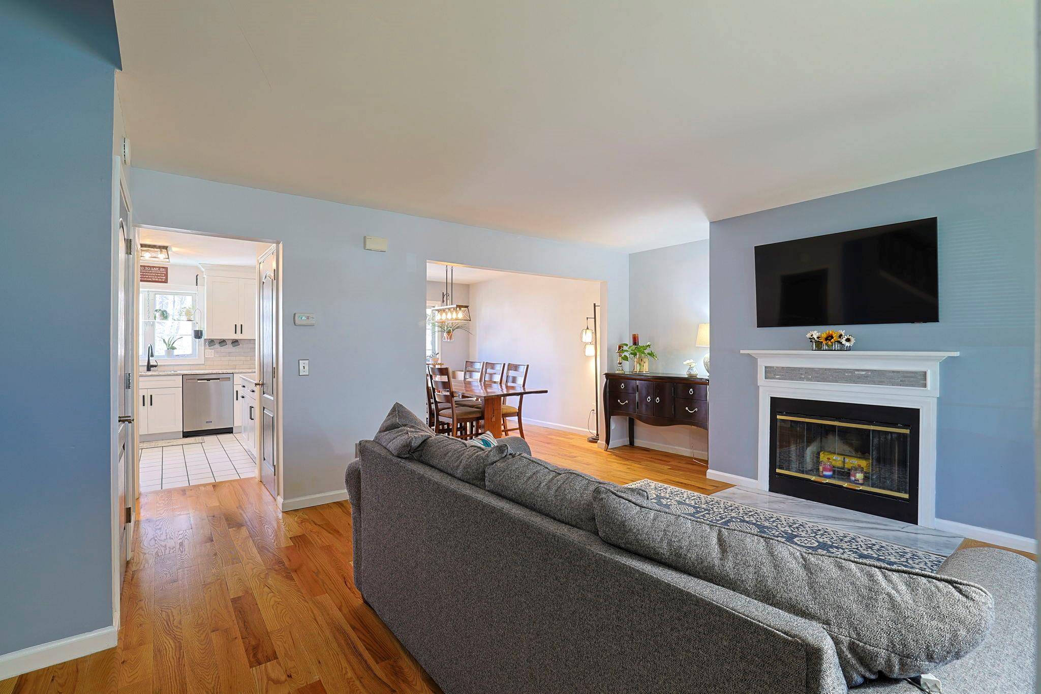 6102 Bayberry Court, Carmel, New York image 3