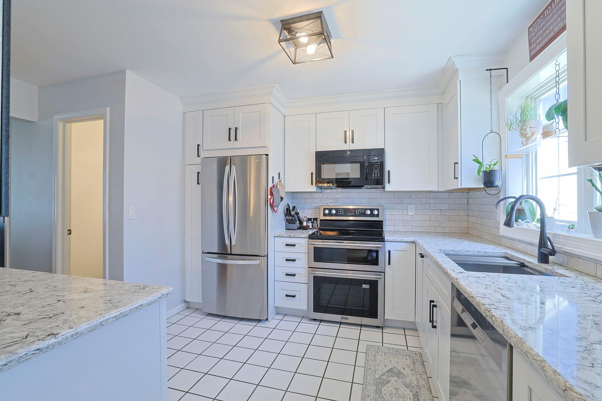 6102 Bayberry Court, Carmel, New York image 7