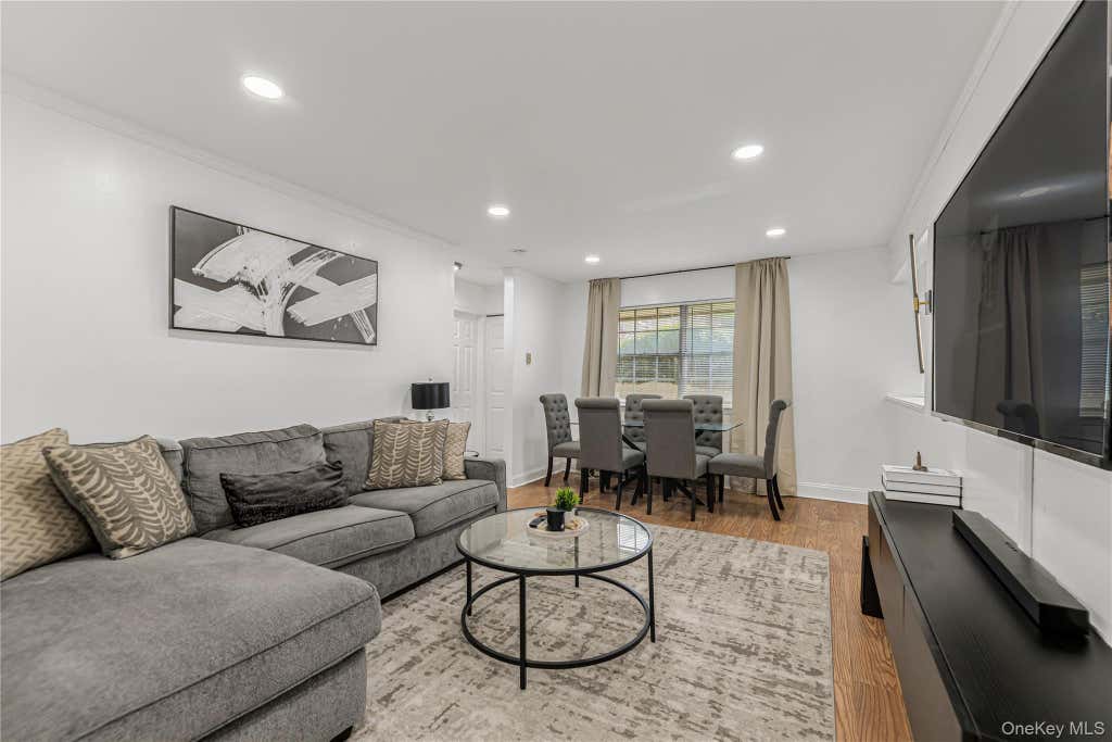 Photo of 2 Crescent Drive Dr #5, Thiells, NY 10984 (MLS # 1042587)