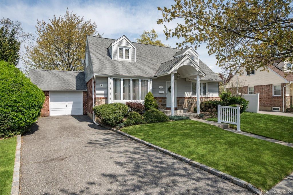 Photo of 117 Betty Road, East Meadow, NY 11554 (MLS # 990758)