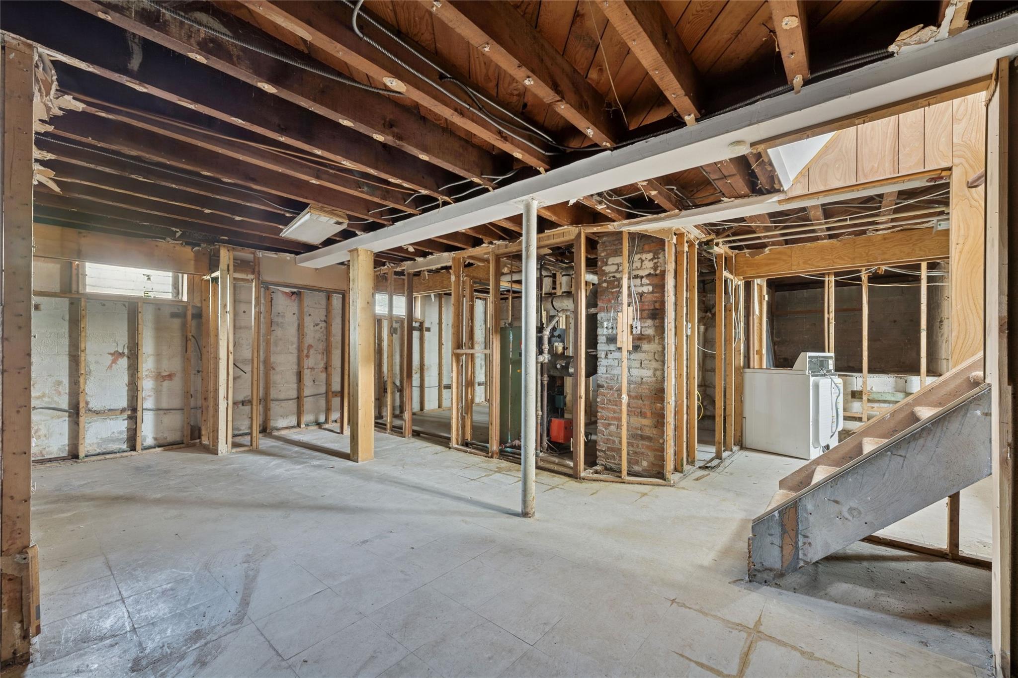 230 Roslyn Road, Mineola, New York image 20