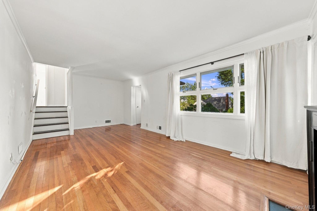 Photo of 21 Revere Road, Port Washington, NY 11050 (MLS # 1063540)