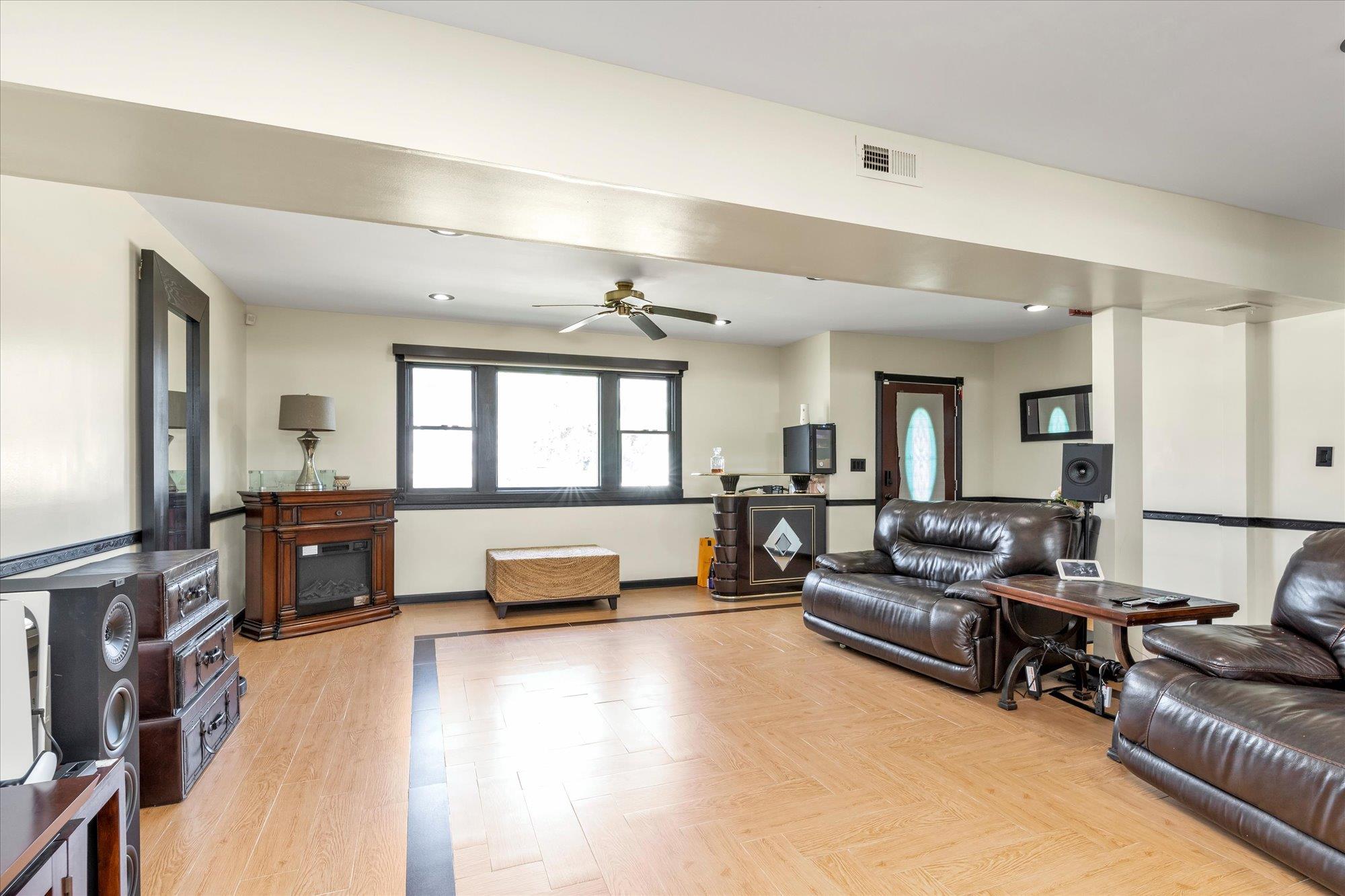 286 Westside Avenue, Freeport, New York image 3