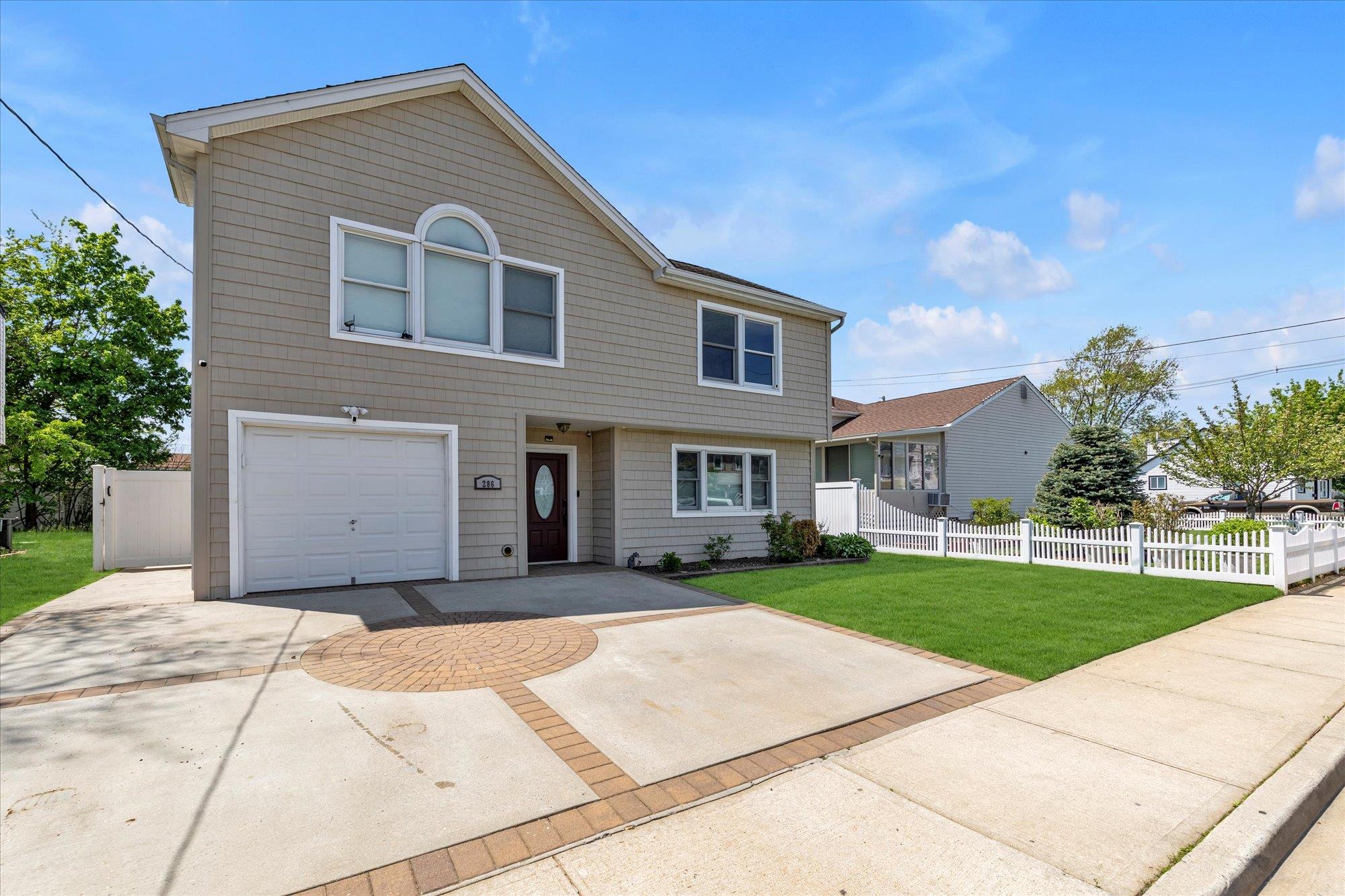 286 Westside Avenue, Freeport, New York image 21