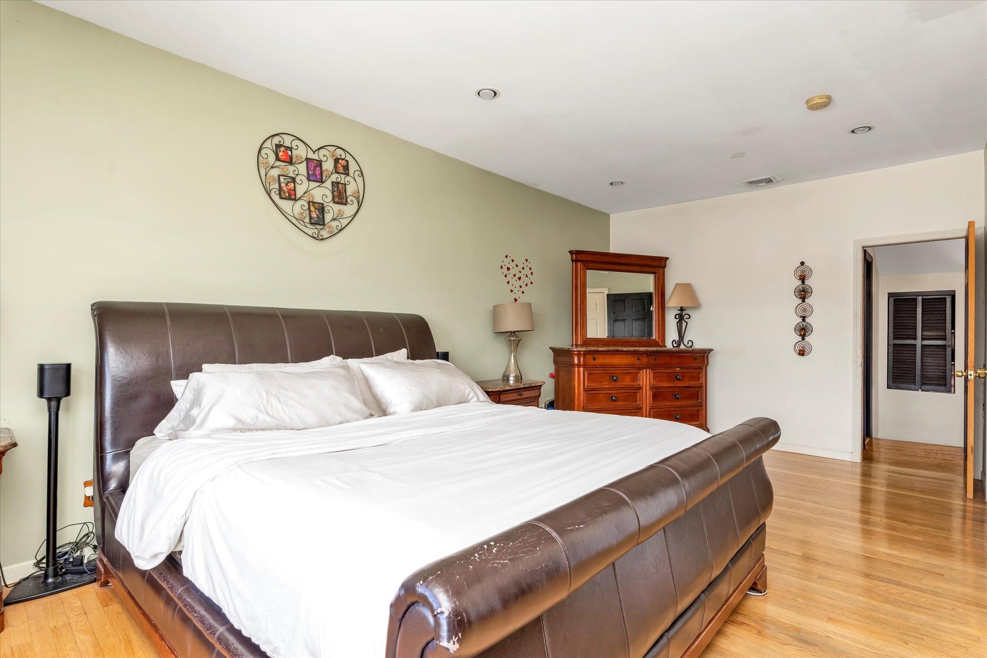 286 Westside Avenue, Freeport, New York image 12