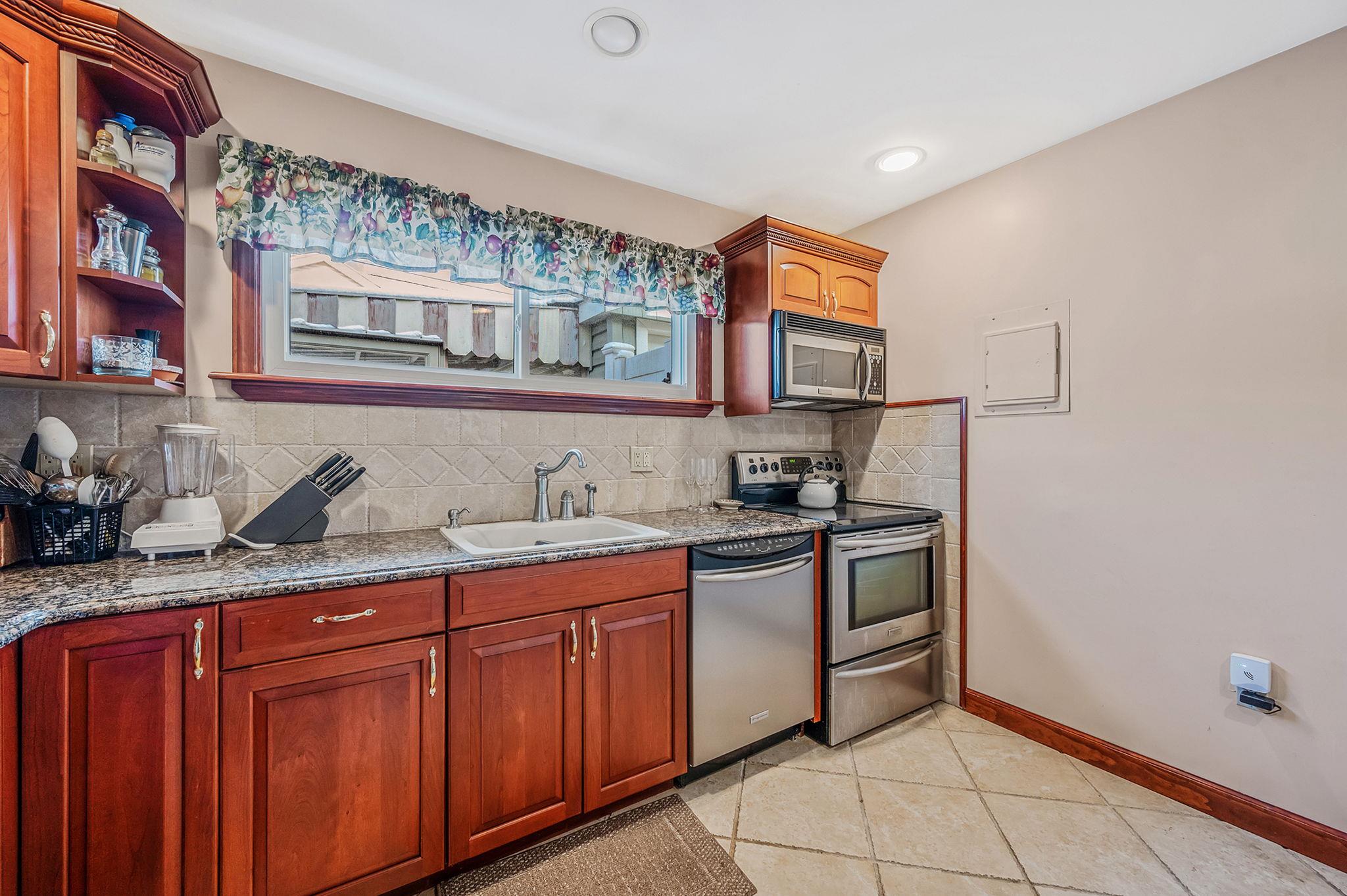 4162 Gloria Road, Bethpage, New York image 9