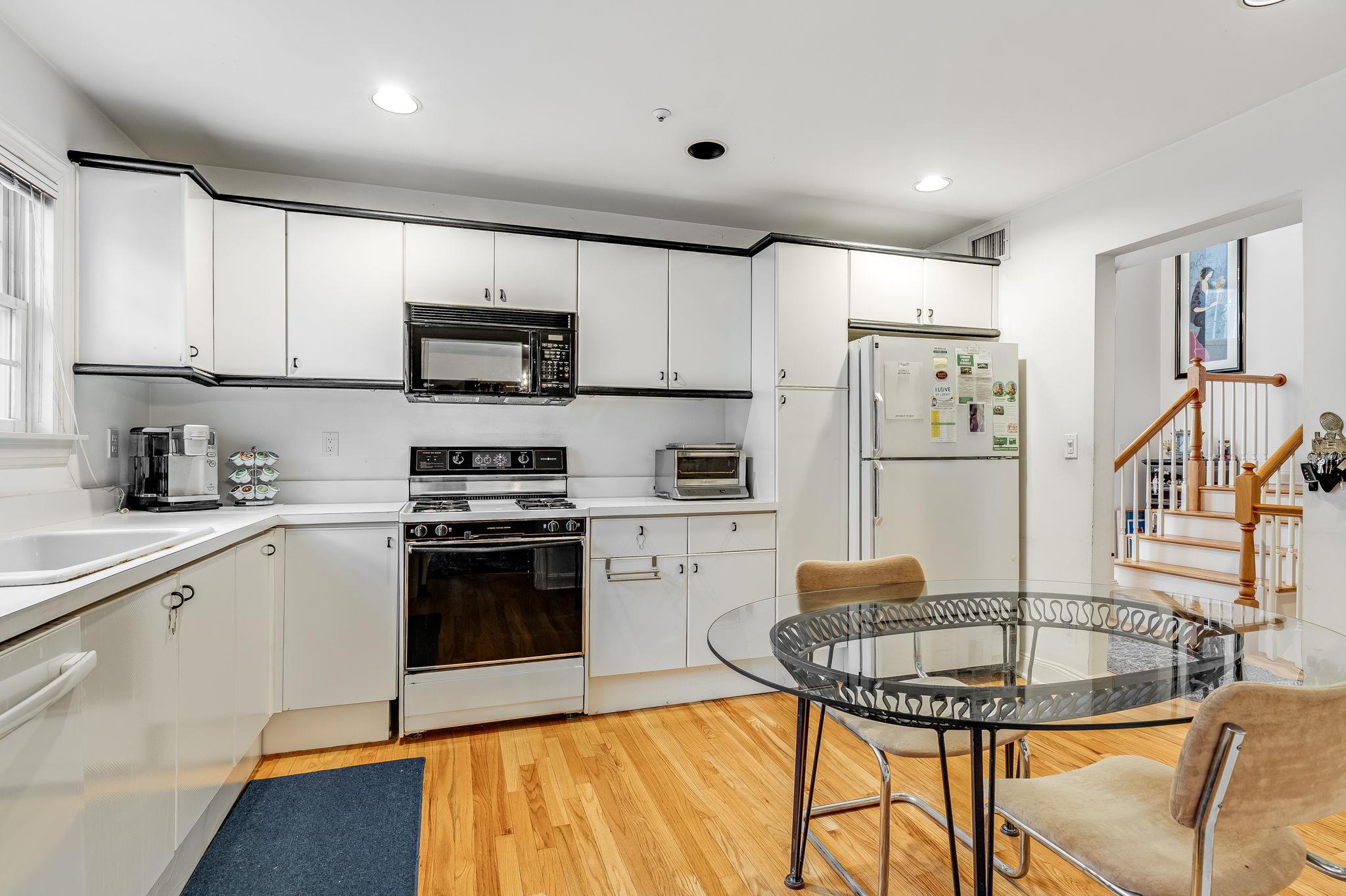 14 Wyndham Close, White Plains, New York image 13