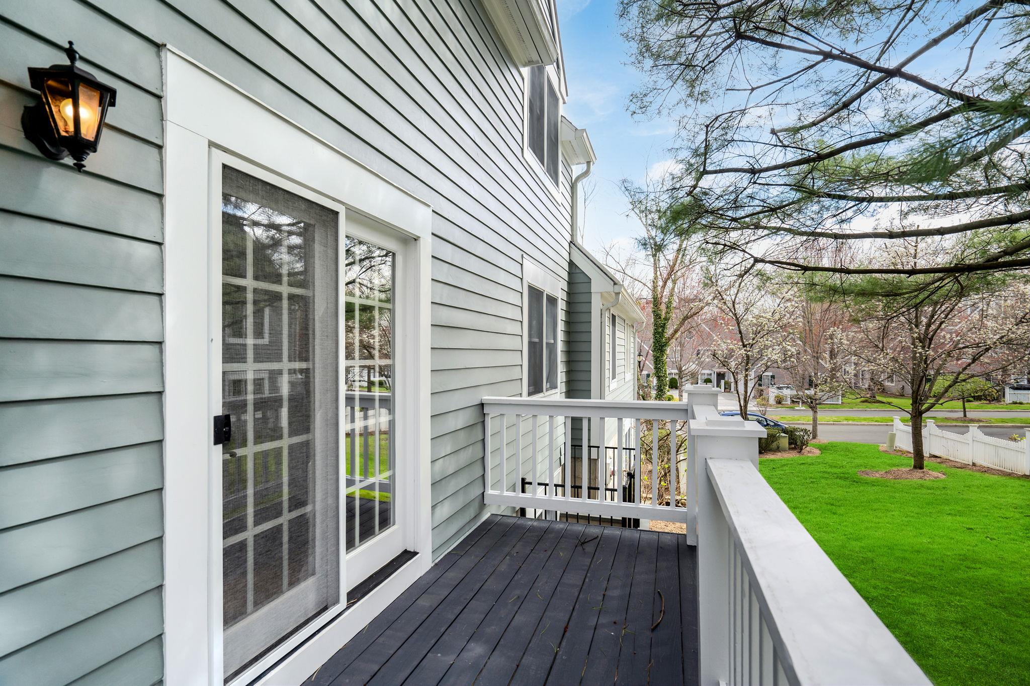 14 Wyndham Close, White Plains, New York image 12