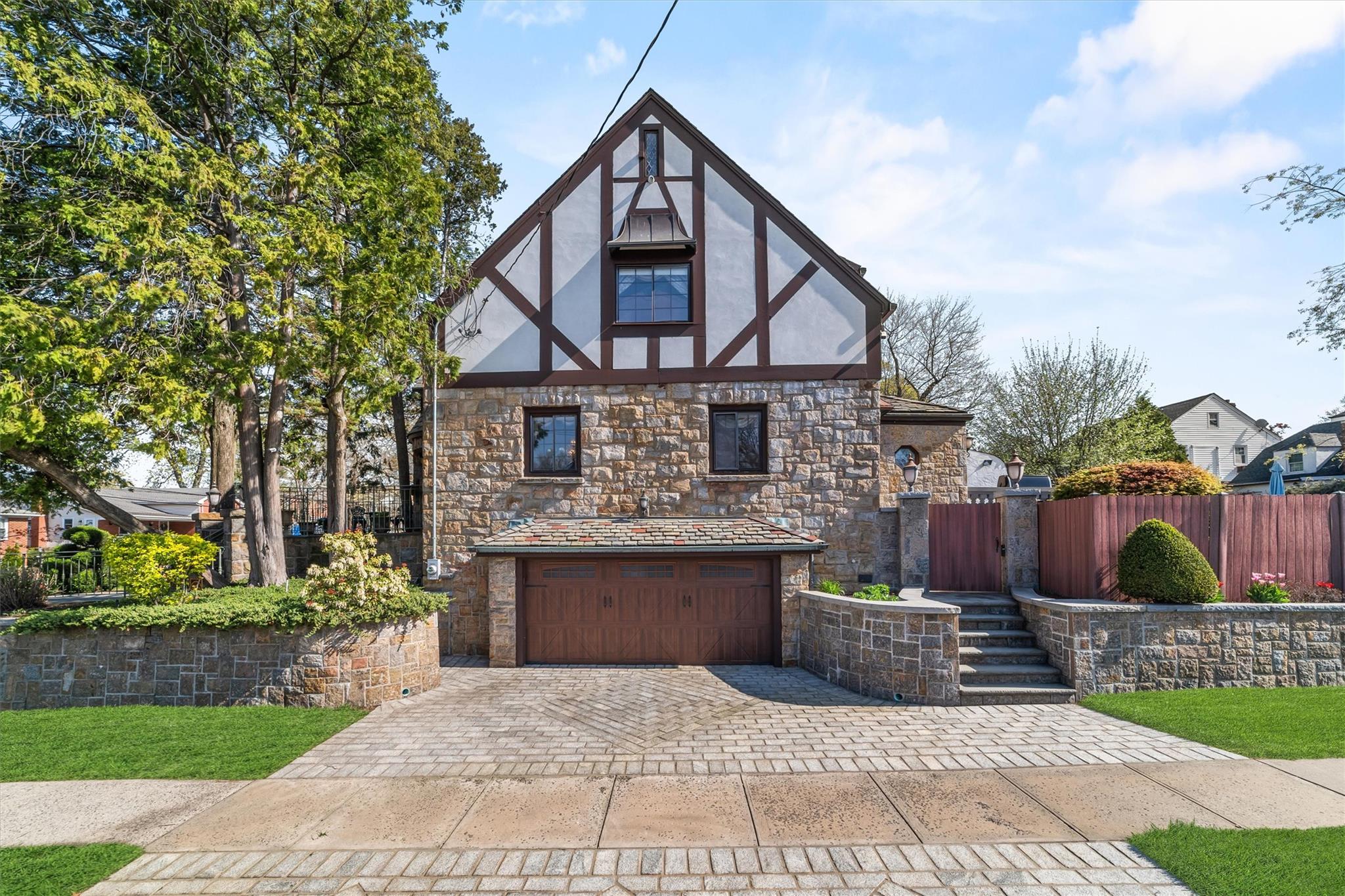 182 Kneeland Avenue, Yonkers, New York image 3