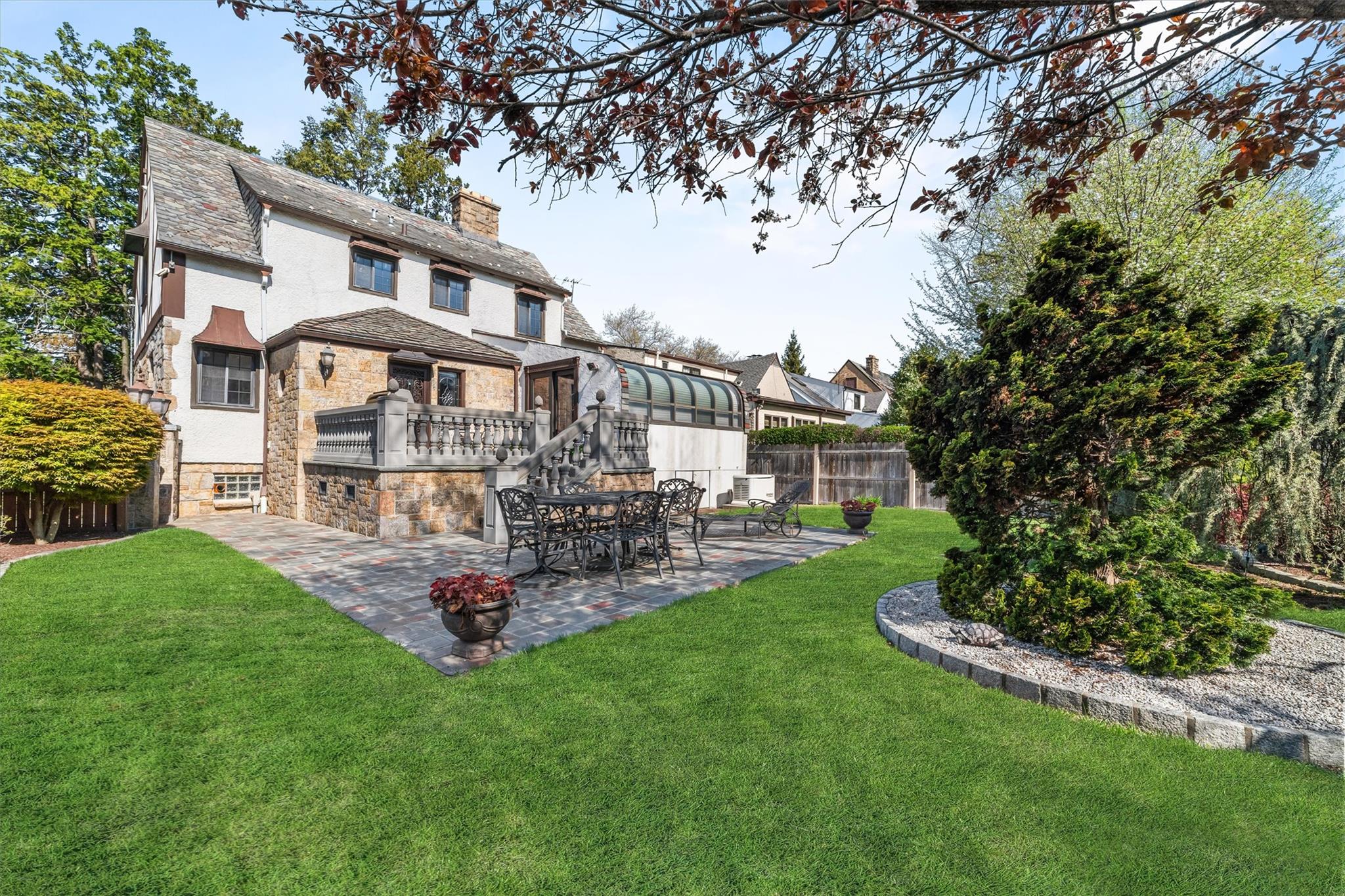 182 Kneeland Avenue, Yonkers, New York image 42