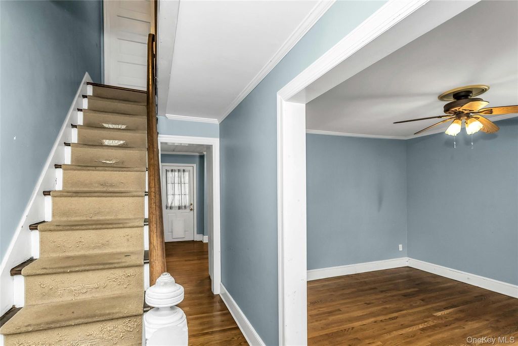 Photo of 46 Irving Place, Oyster Bay, NY 11771 (MLS # 980900)