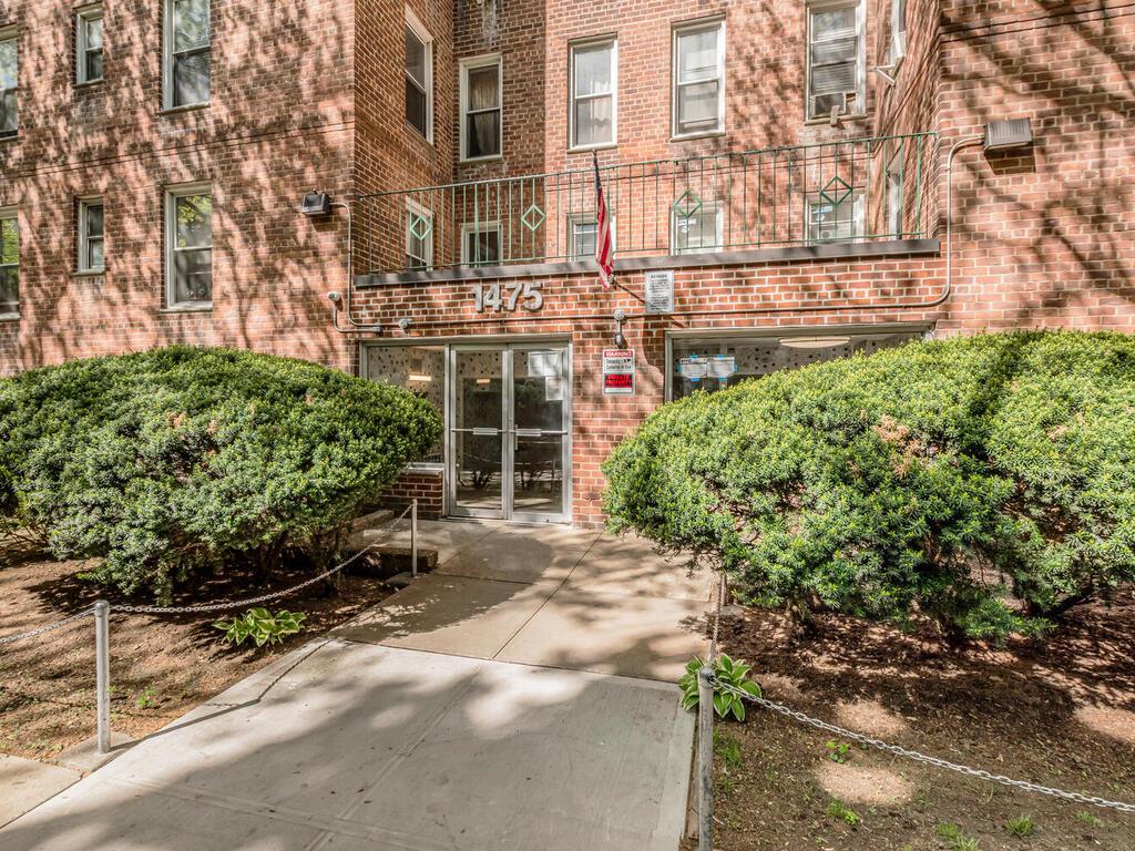 Thieriot Avenue 5N, Bronx, New York - 1 Bedrooms  
1 Bathrooms  
3 Rooms - 