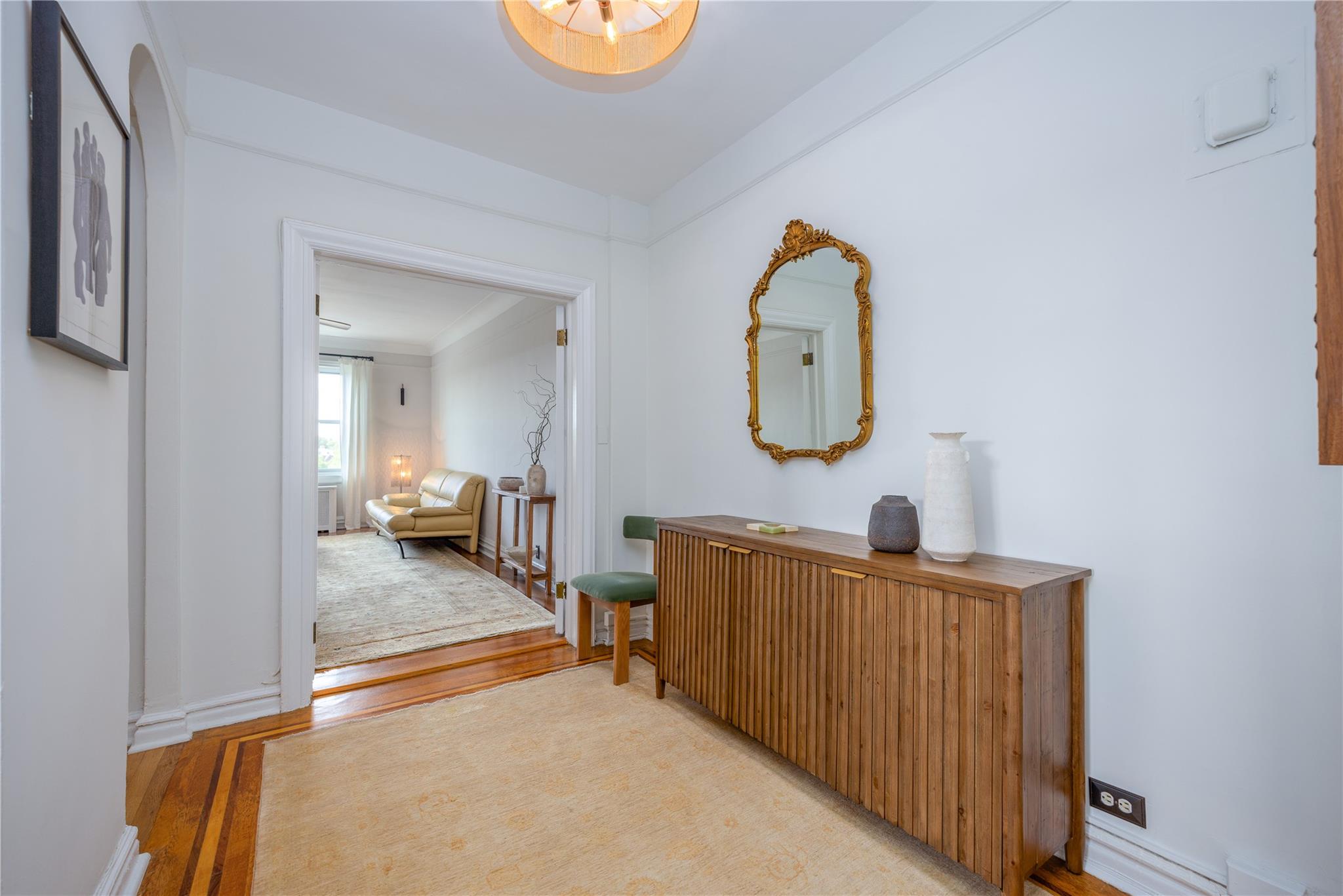 60 W Broad Street 6A