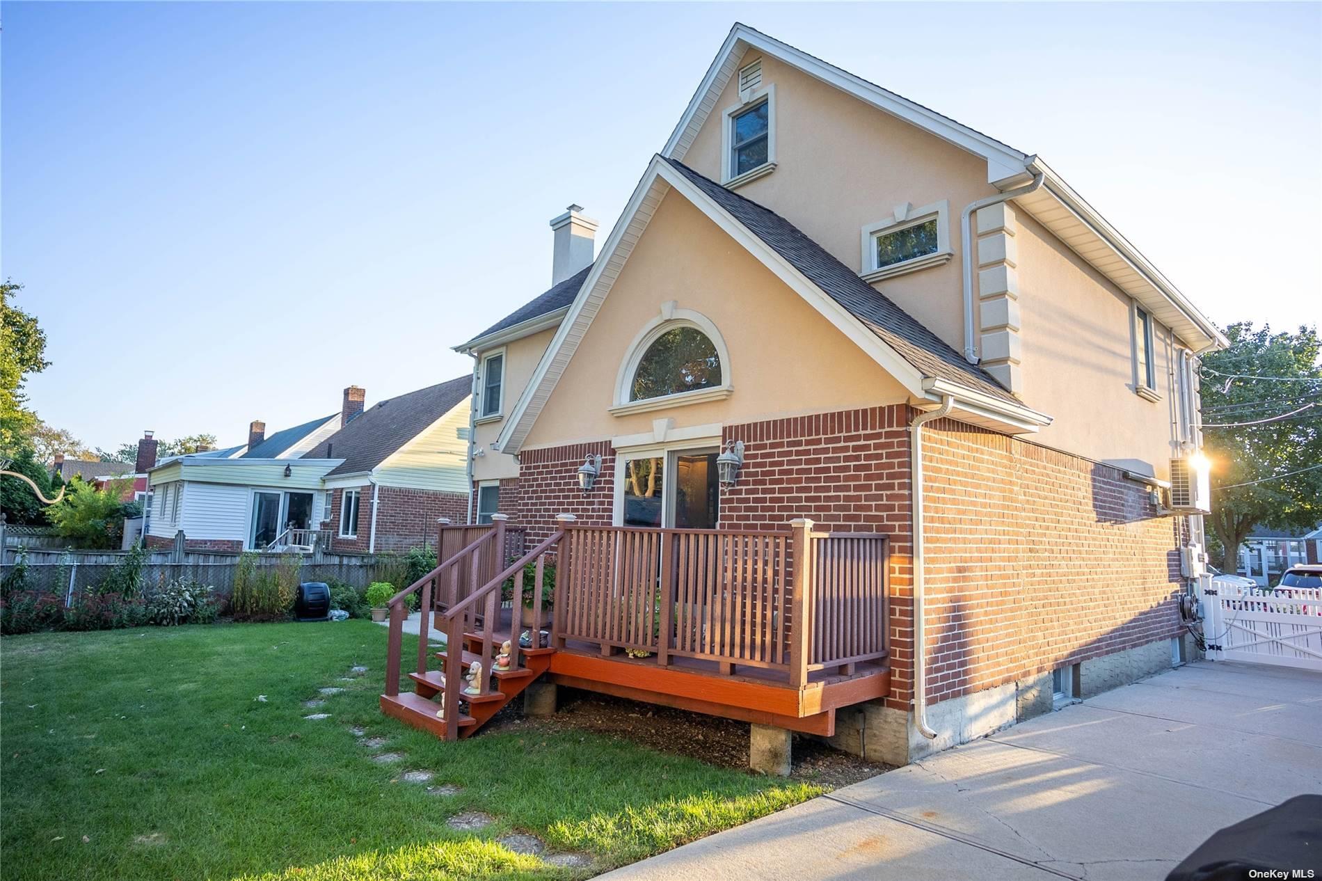 206 Wardwell Road, Mineola, New York image 12