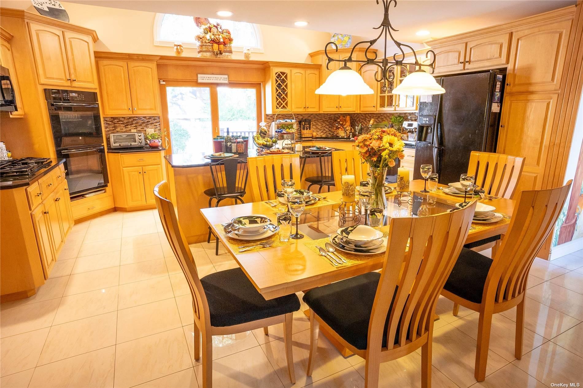 206 Wardwell Road, Mineola, New York image 13