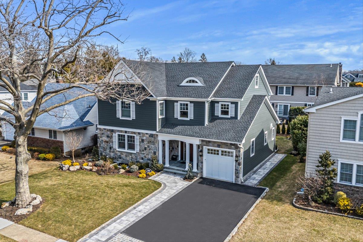 205 Sackville Road, Garden City, New York image 1