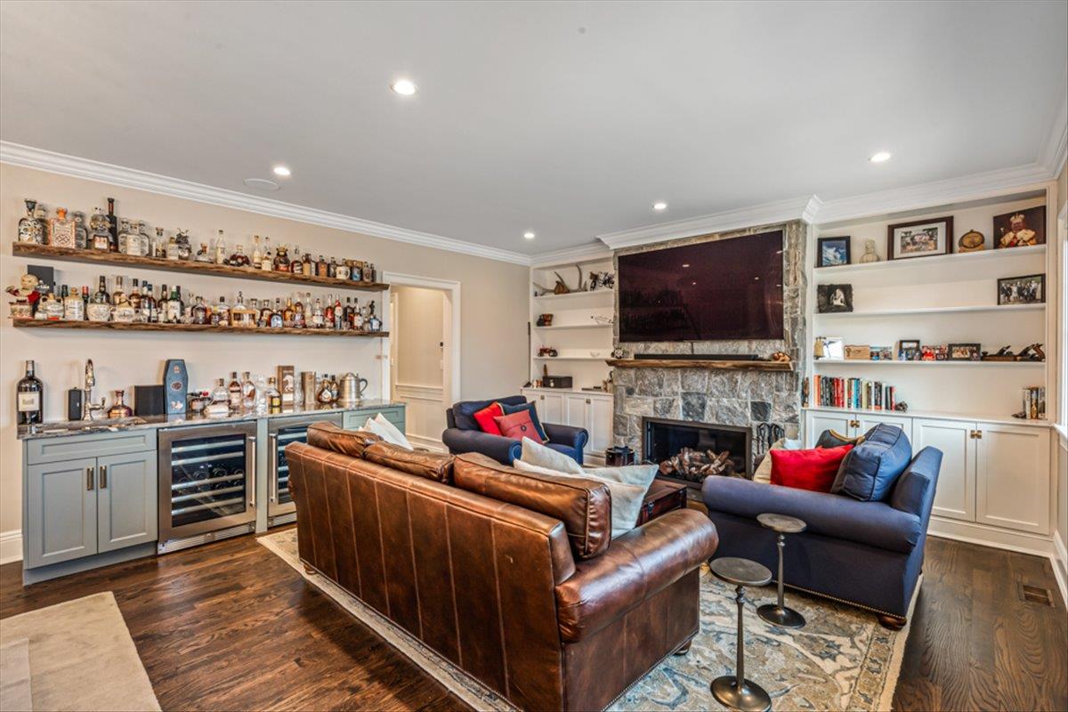 205 Sackville Road, Garden City, New York image 11