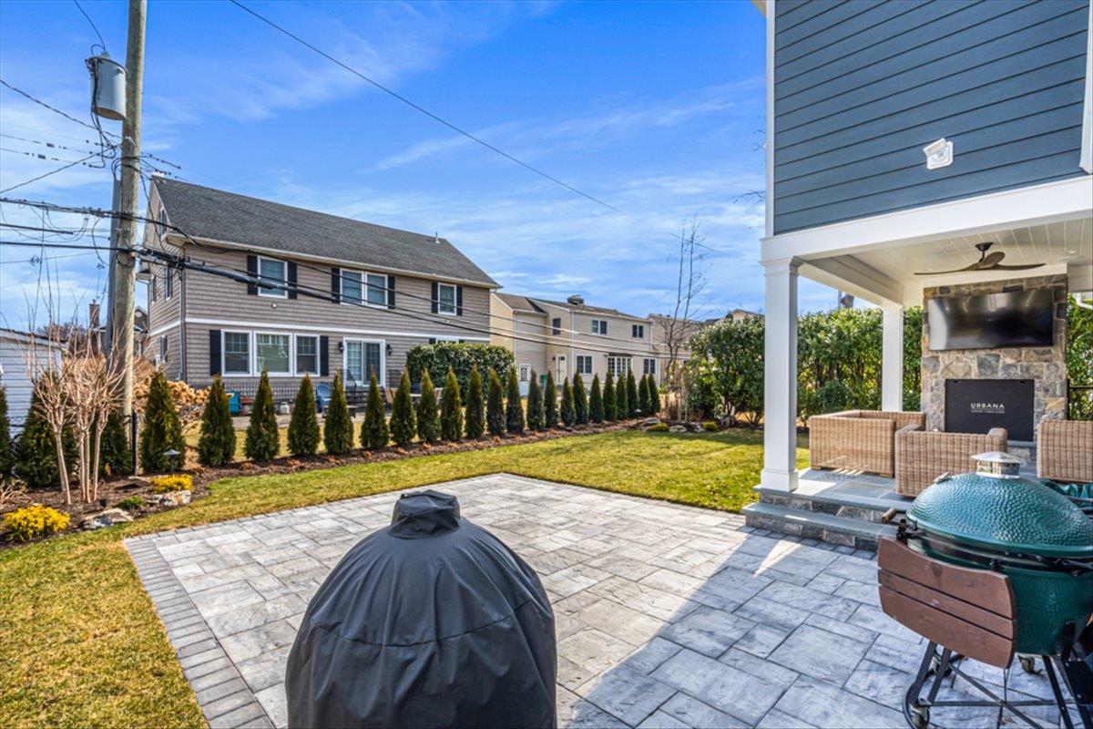 205 Sackville Road, Garden City, New York image 32