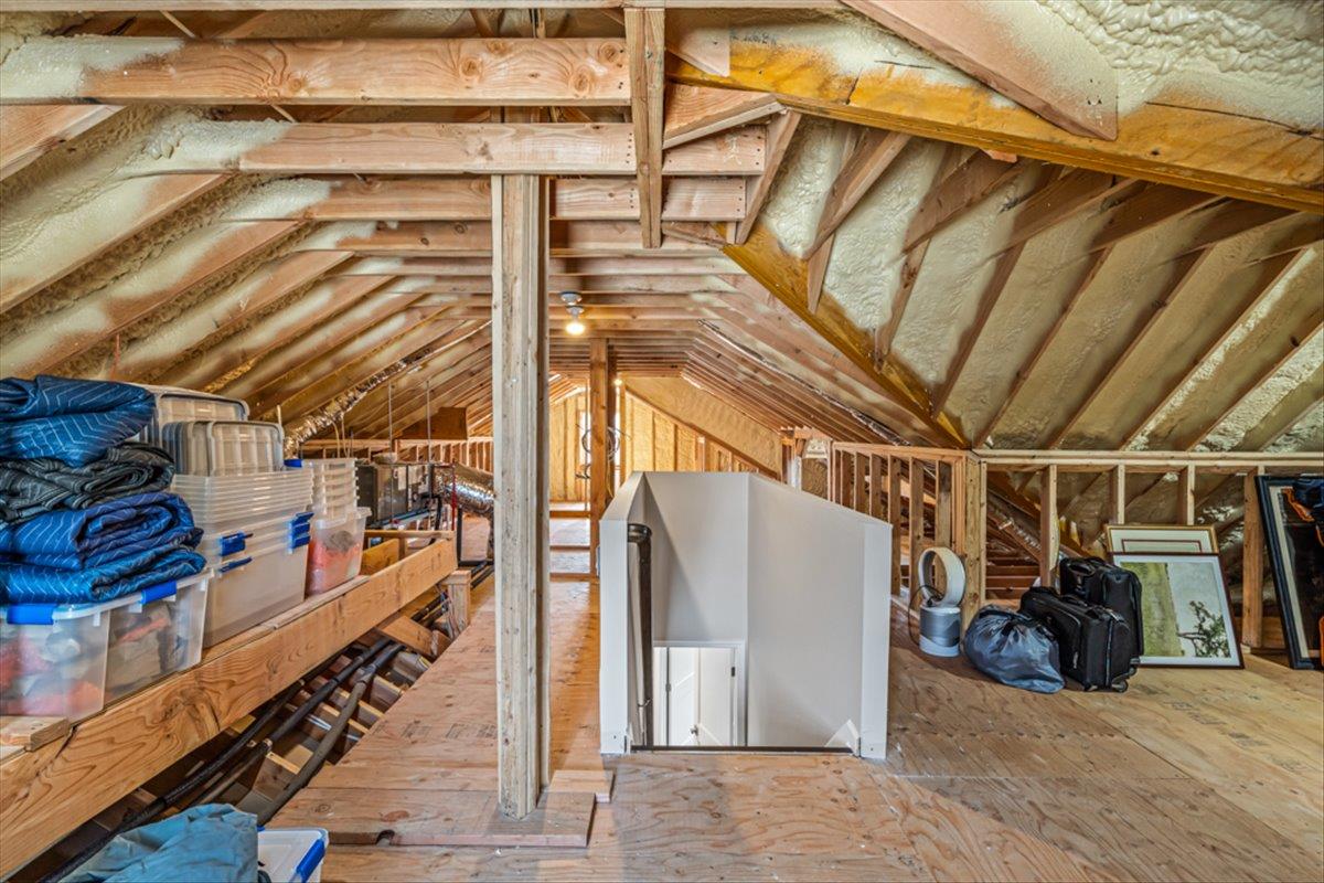 205 Sackville Road, Garden City, New York image 27