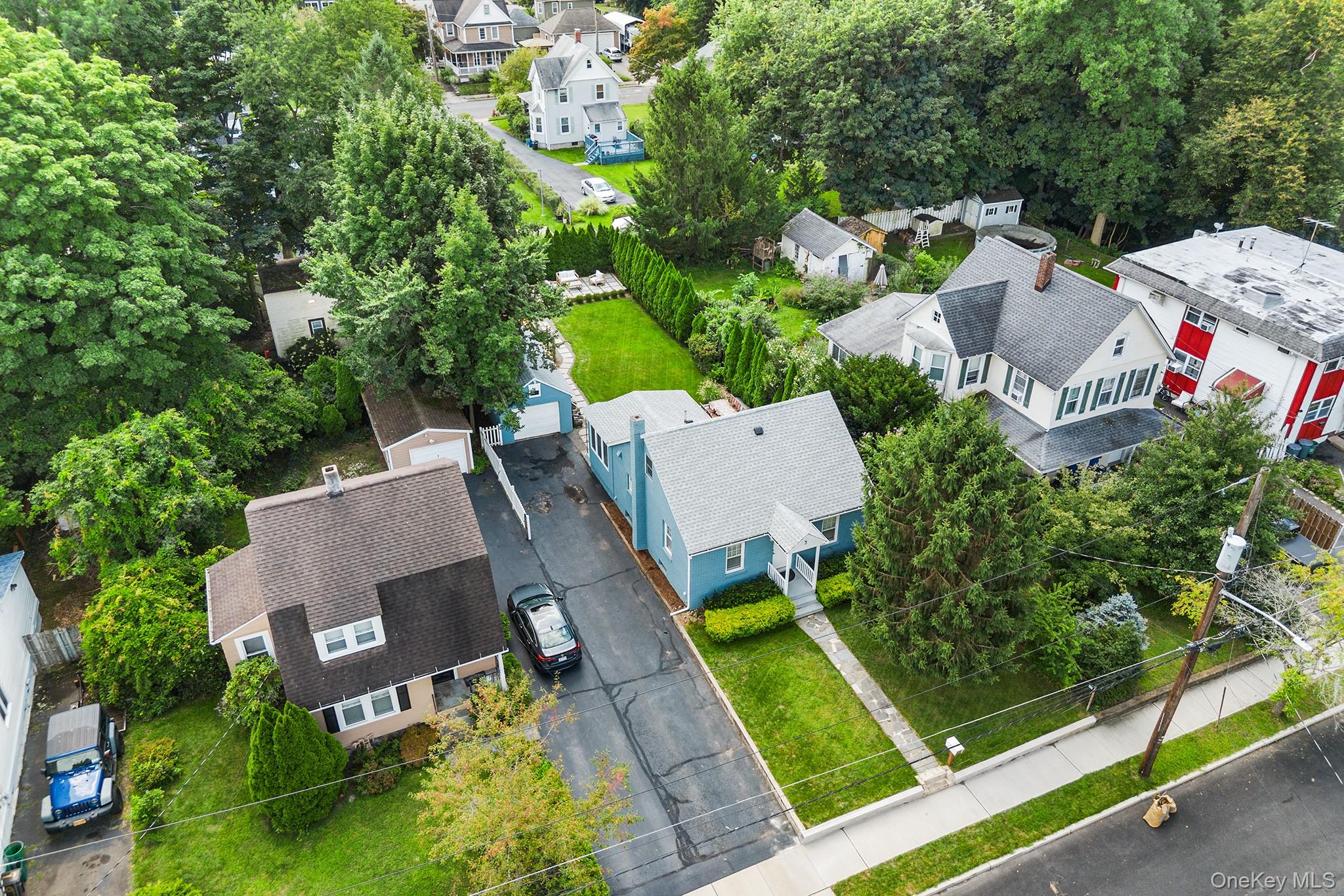 5 W Maple Avenue