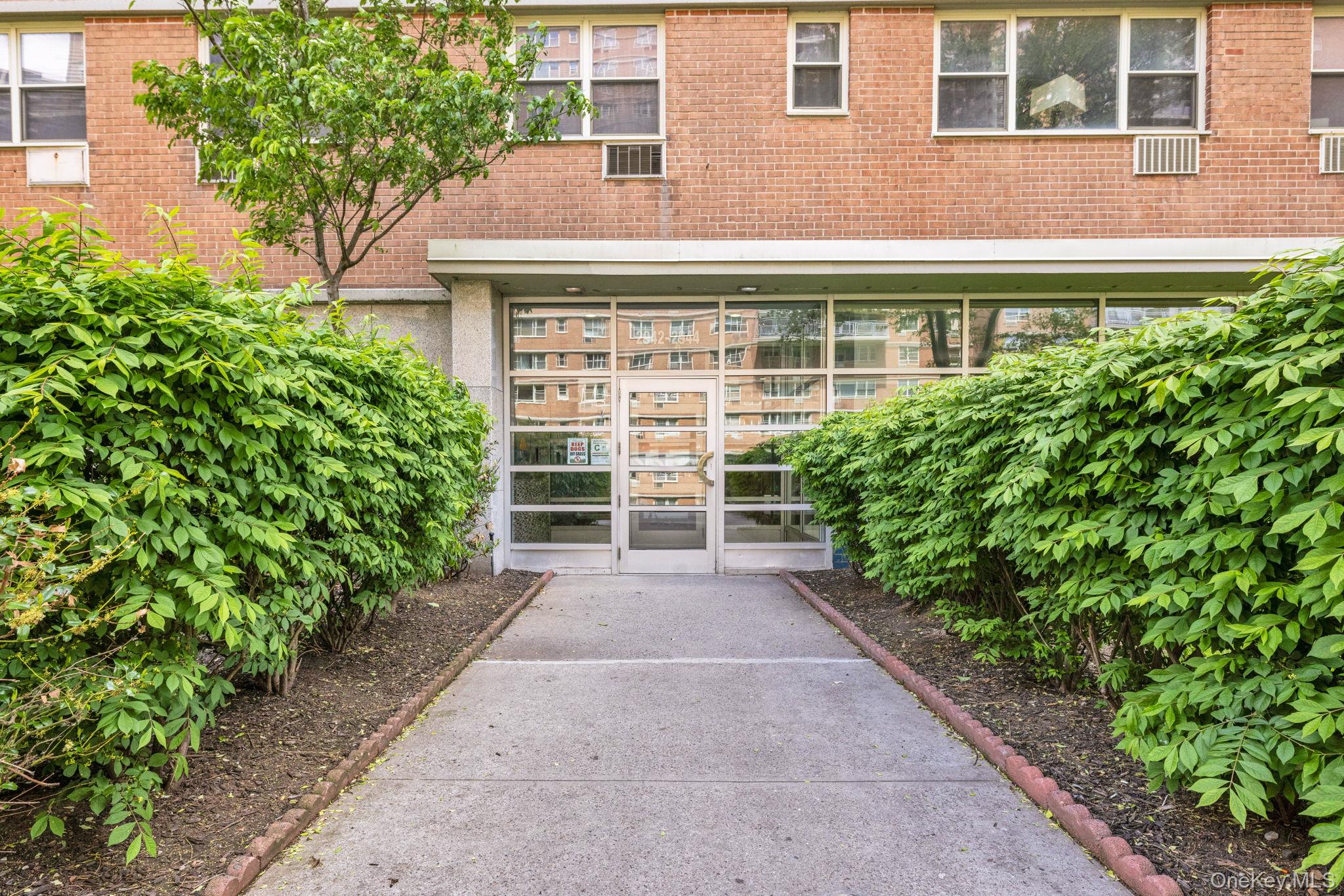 2942 West 5th Street 9O
