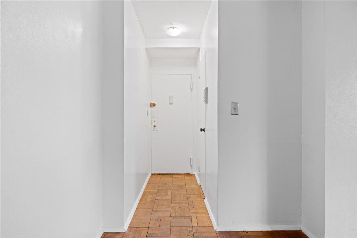 477 FDR Drive M1602