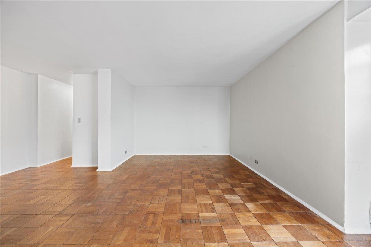 477 FDR Drive M1602