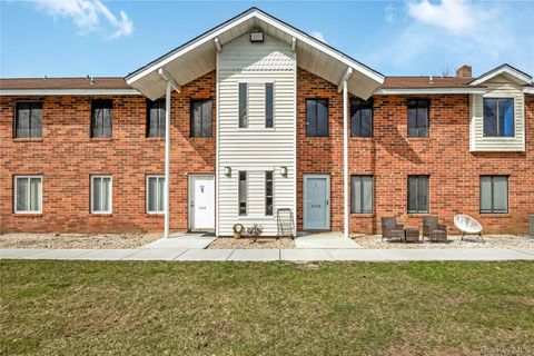 Homes For Sale - 8 Cheyenne Court #8<br/> Coram, NY 11727