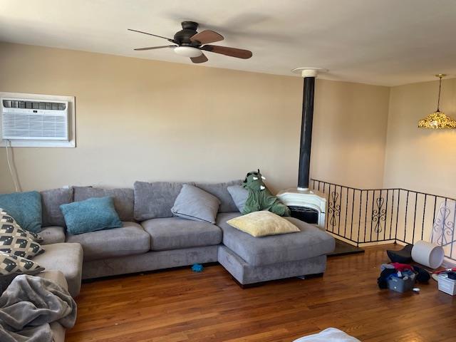 733 Shore Walk Walk, Lindenhurst, New York image 5