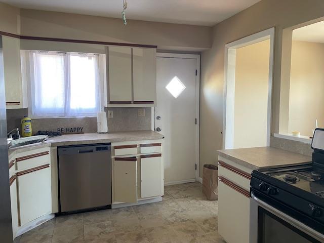 733 Shore Walk Walk, Lindenhurst, New York image 7