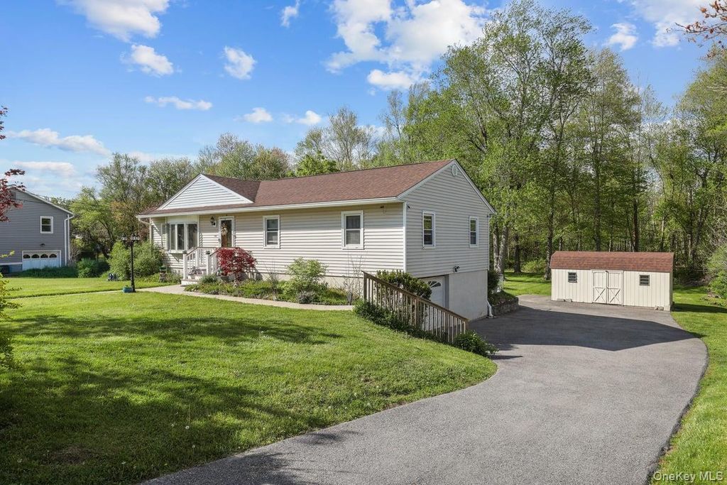 Photo of 18 Scott Drive, Wappingers Falls, NY 12590 (MLS # 990639)