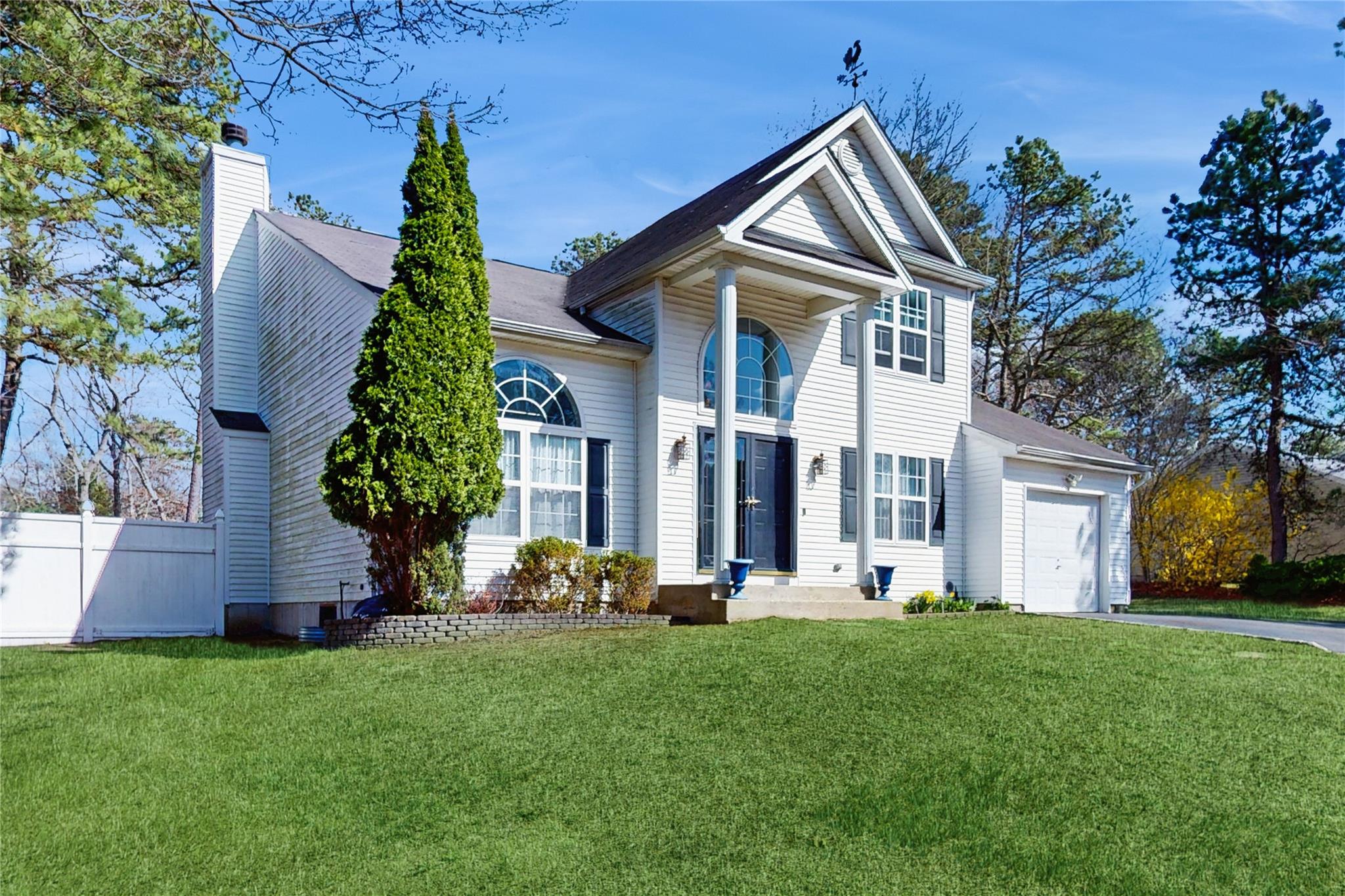 33 Summersweet Drive, Middle Island, New York image 3