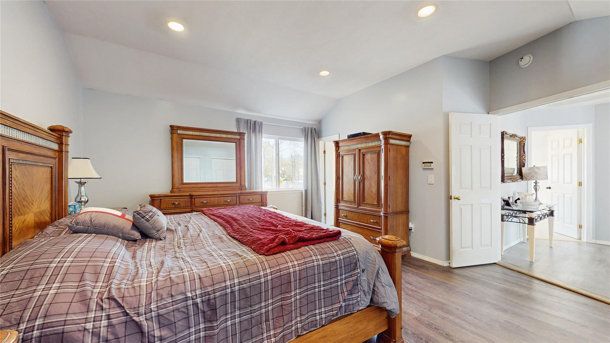 33 Summersweet Drive, Middle Island, New York image 20