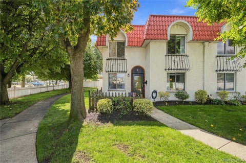 Condo For Sale - 1 Alhambra Drive<br/> Oceanside, NY 11572