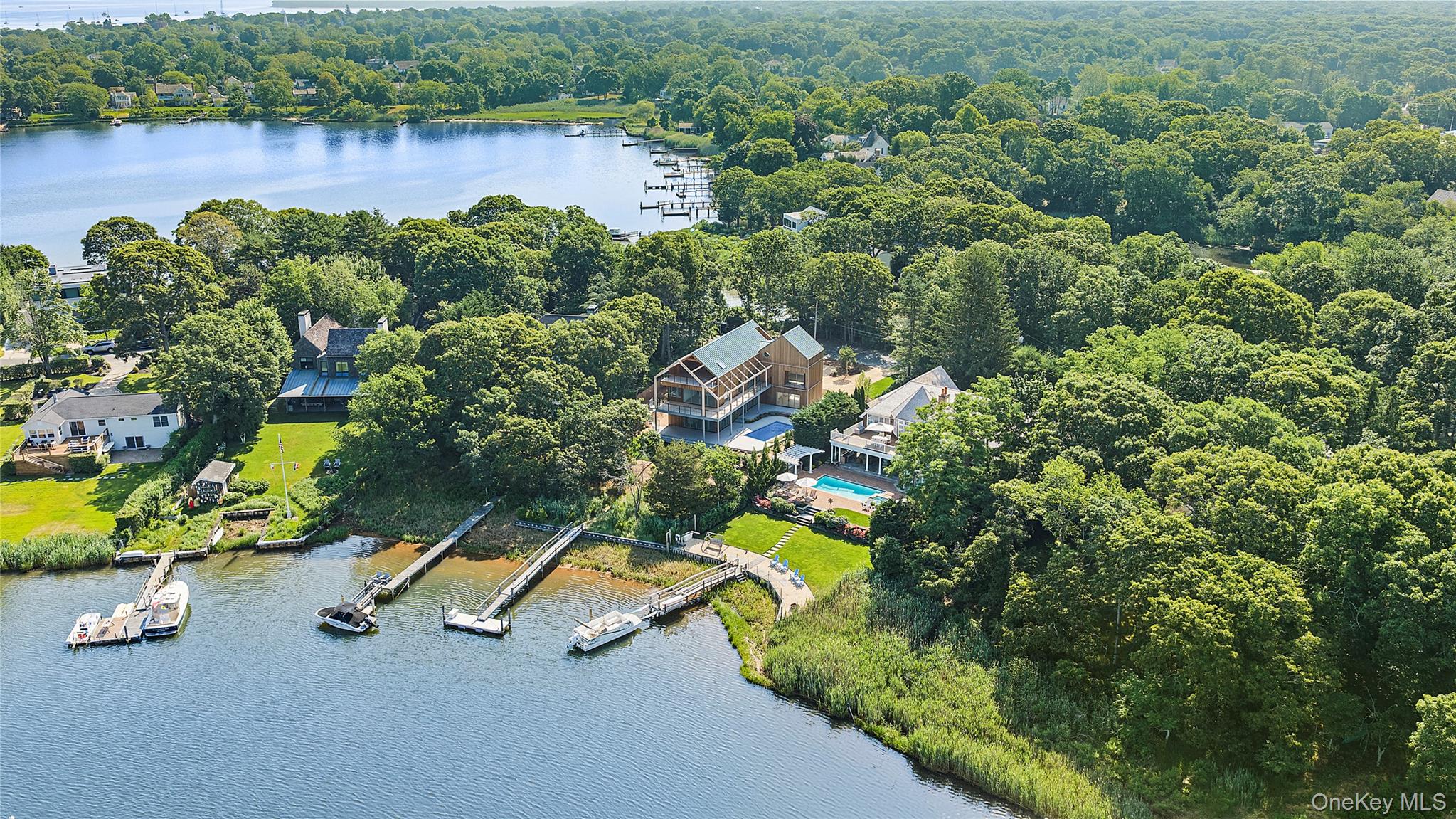 25 Bluff Point Road