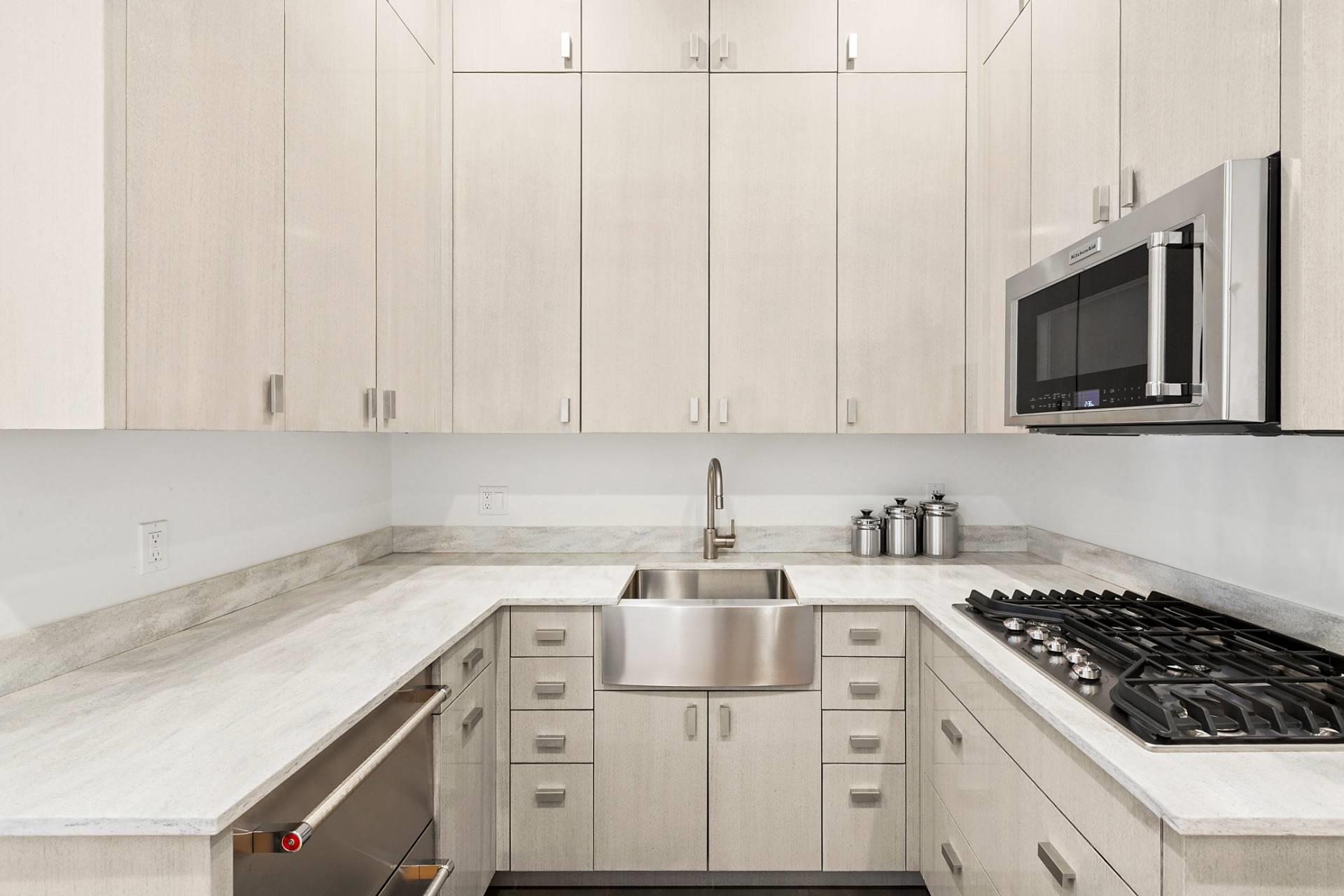 198 Two Holes Of Water Road, East Hampton, New York image 30