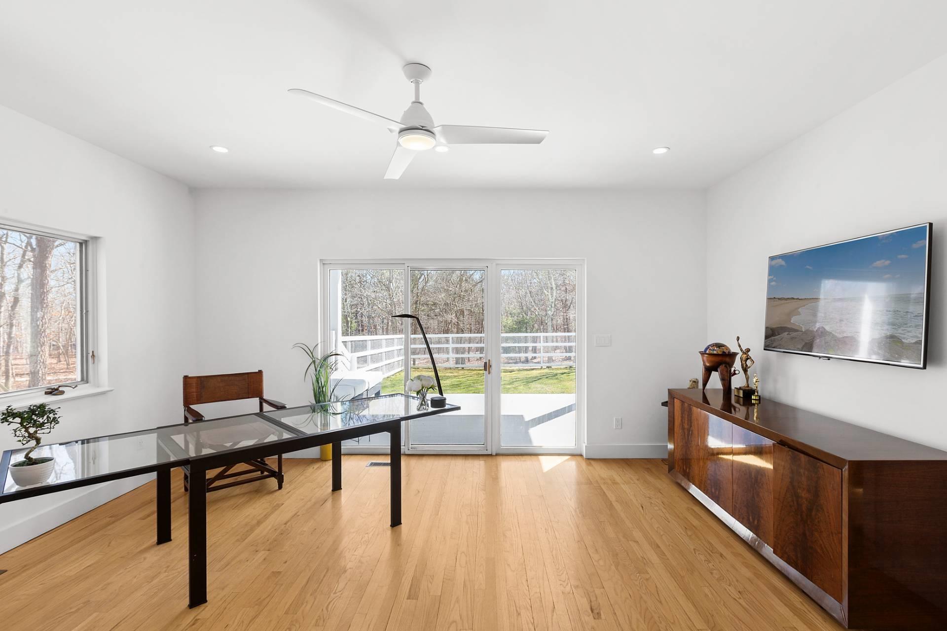 198 Two Holes Of Water Road, East Hampton, New York image 21