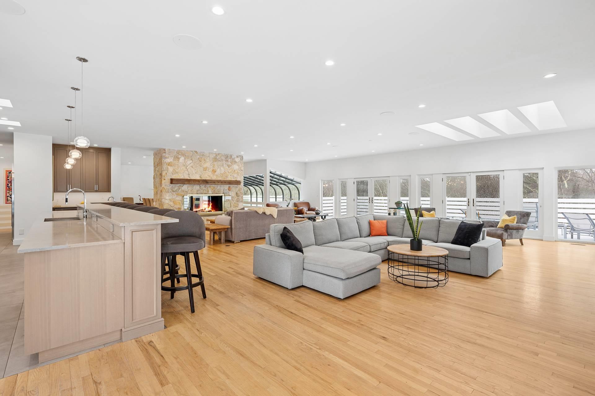 198 Two Holes Of Water Road, East Hampton, New York image 13