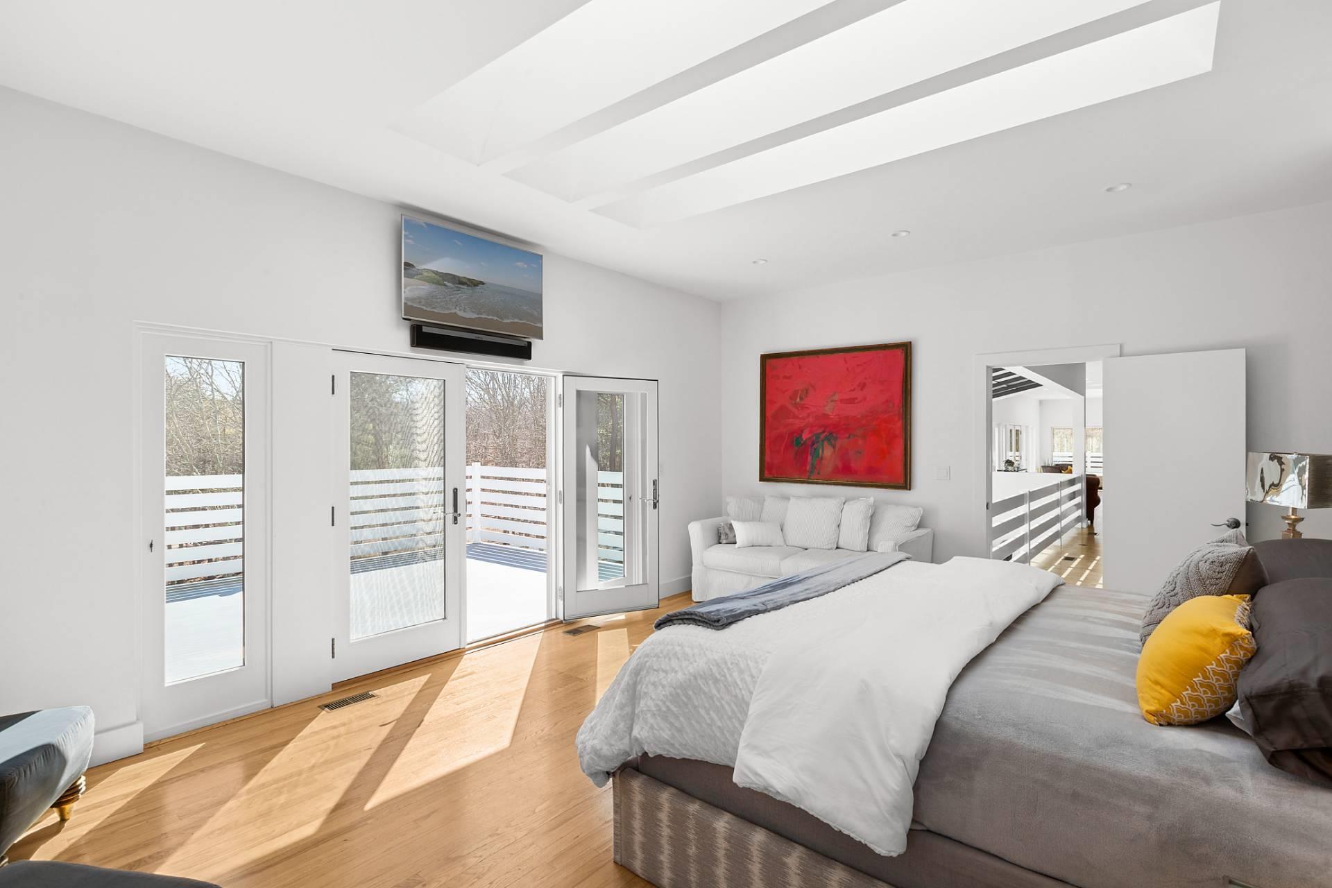 198 Two Holes Of Water Road, East Hampton, New York image 16