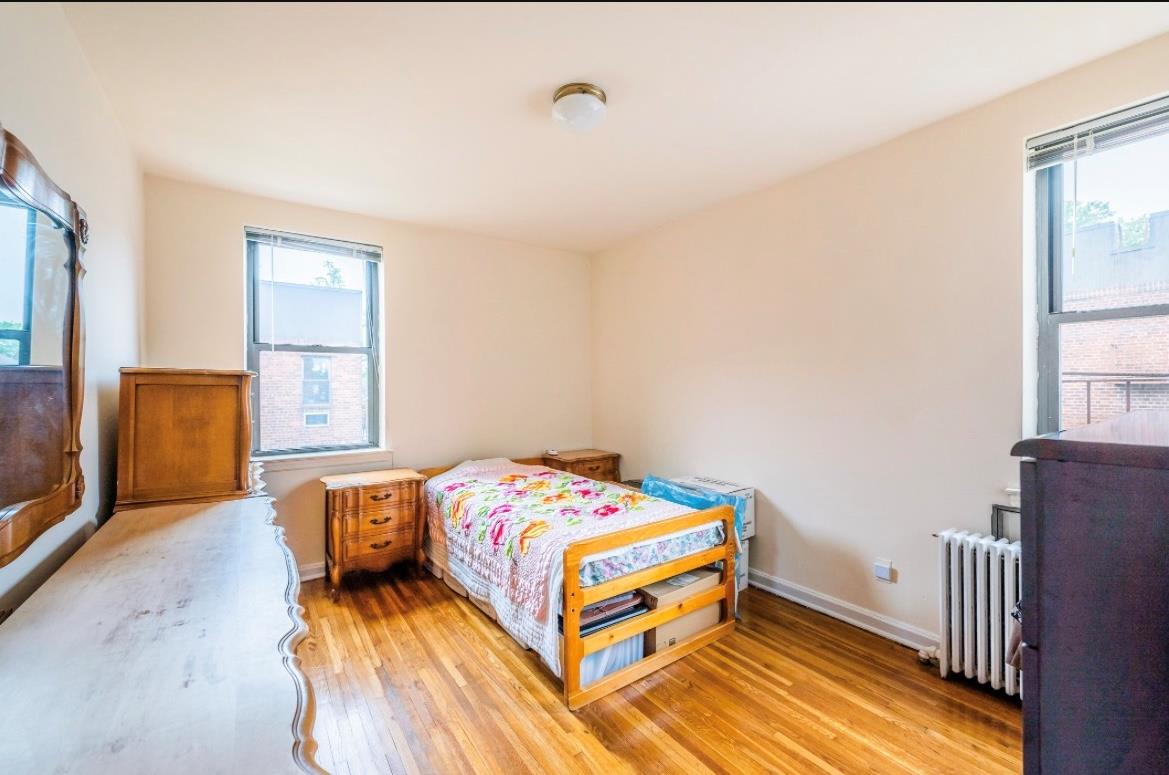 215-43 48 Avenue Ave #3A, Bayside, New York image 12