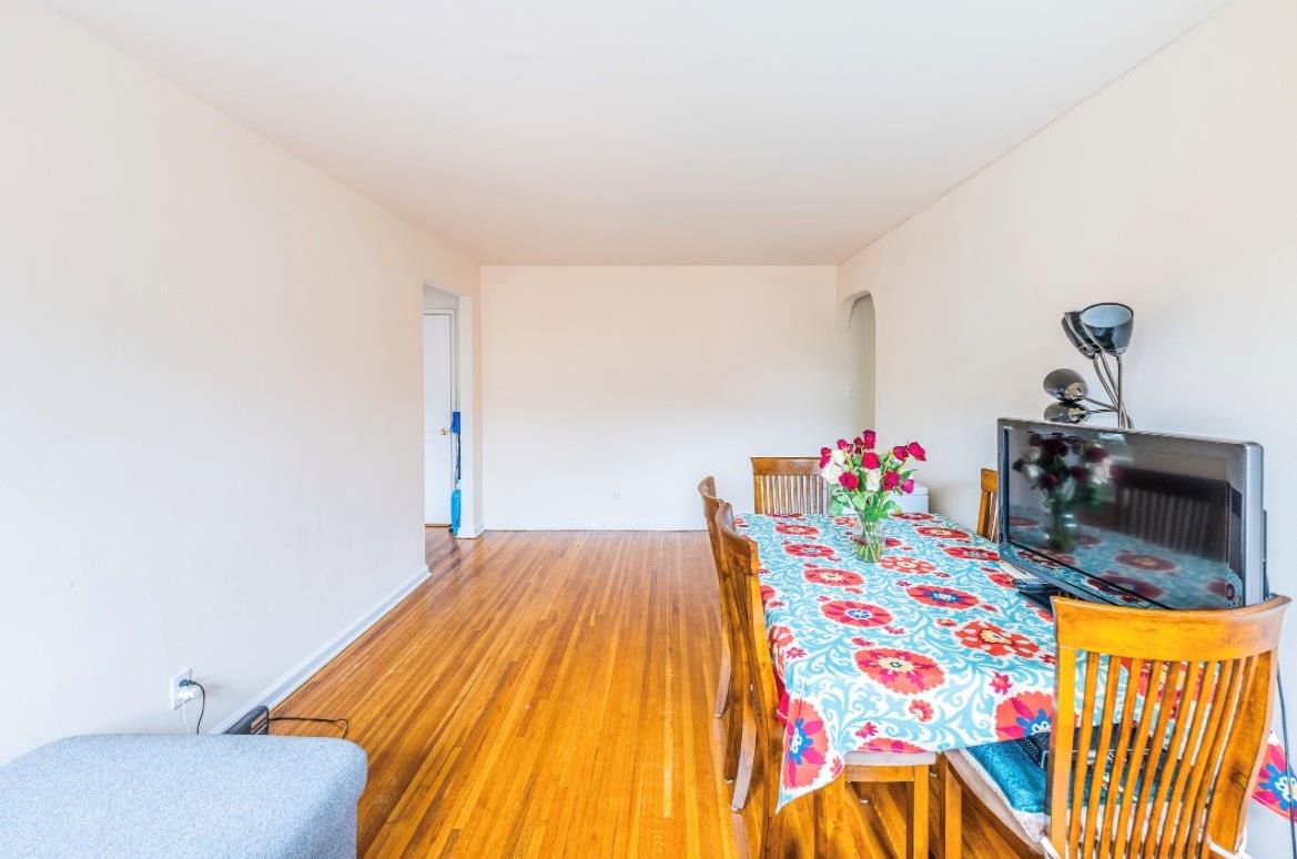 215-43 48 Avenue Ave #3A, Bayside, New York image 5