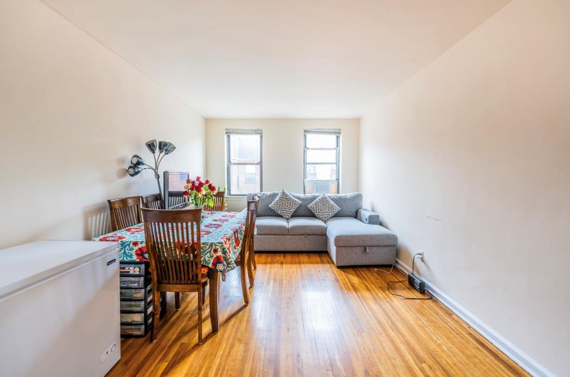 215-43 48 Avenue Ave #3A, Bayside, New York image 6