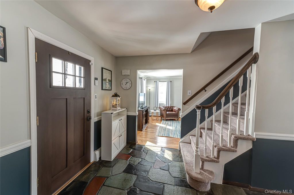 Photo of 3 Cord Avenue, West Babylon, NY 11704 (MLS # 966989)