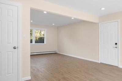 8 Hilltop Avenue, West Babylon, New York image 21