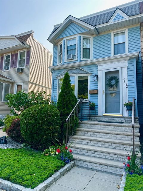 78-32 76th Street Glendale NY 11385