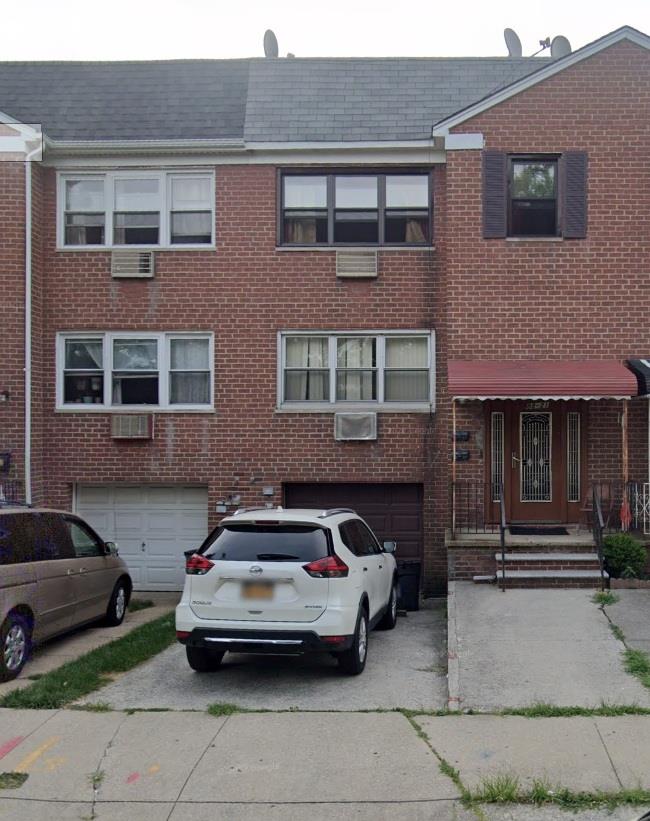 Rental Property at Pontiac St St, Queens Village, Queens, NY - Bedrooms: 1 
Bathrooms: 1 
Rooms: 4  - $2,000 MO.