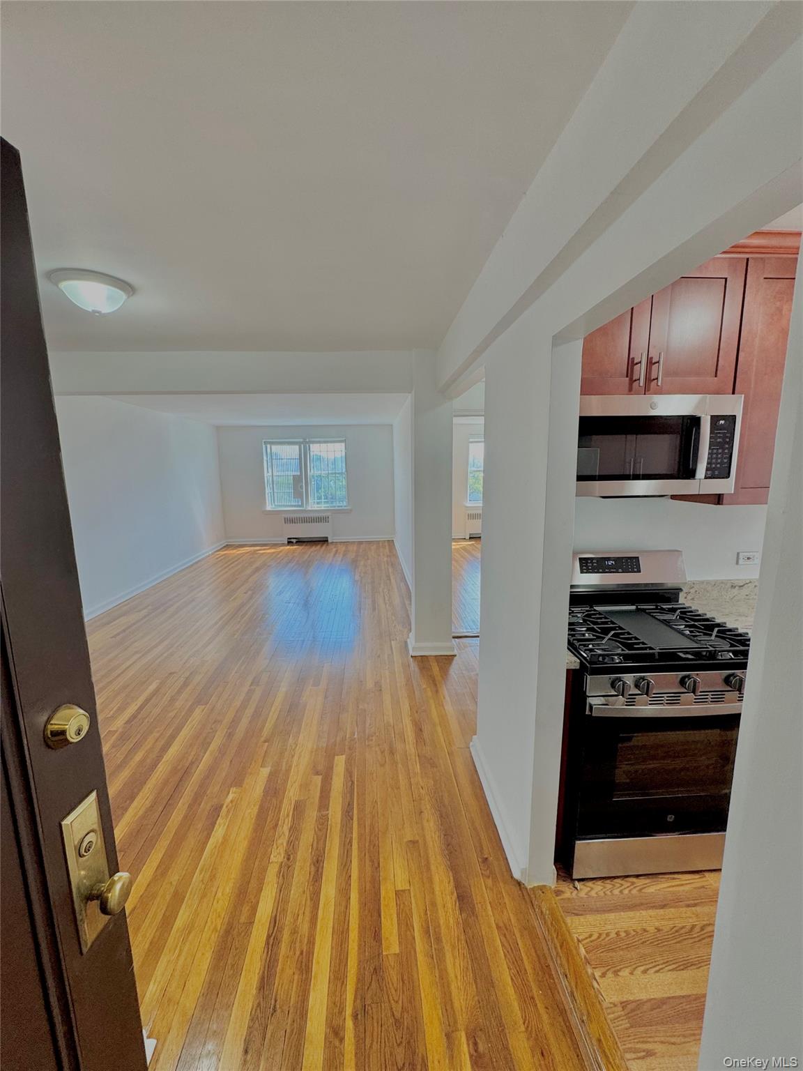 2090 Barnes Avenue 6A