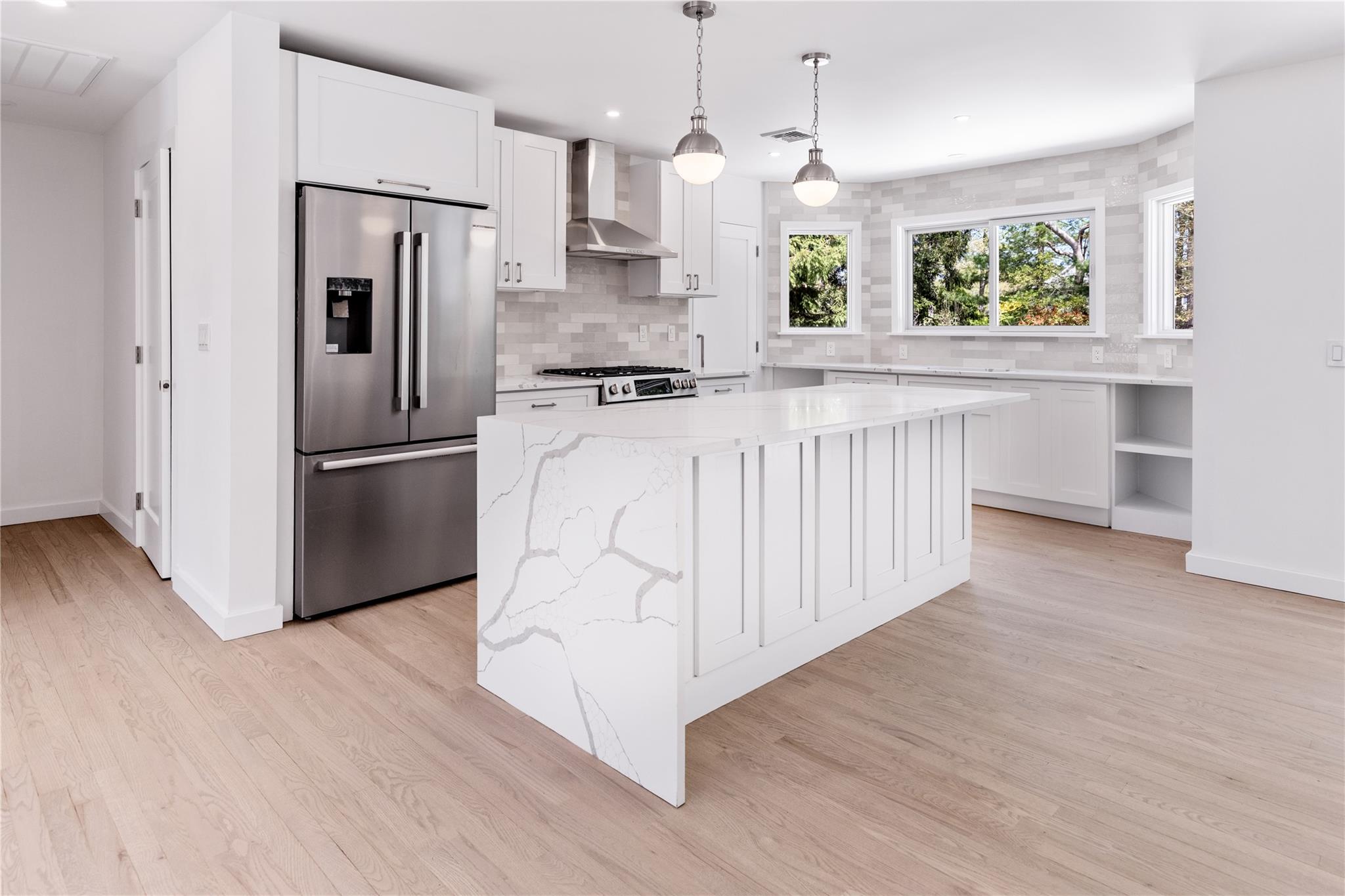 4 Pine Tree Court, East Quogue, New York image 10