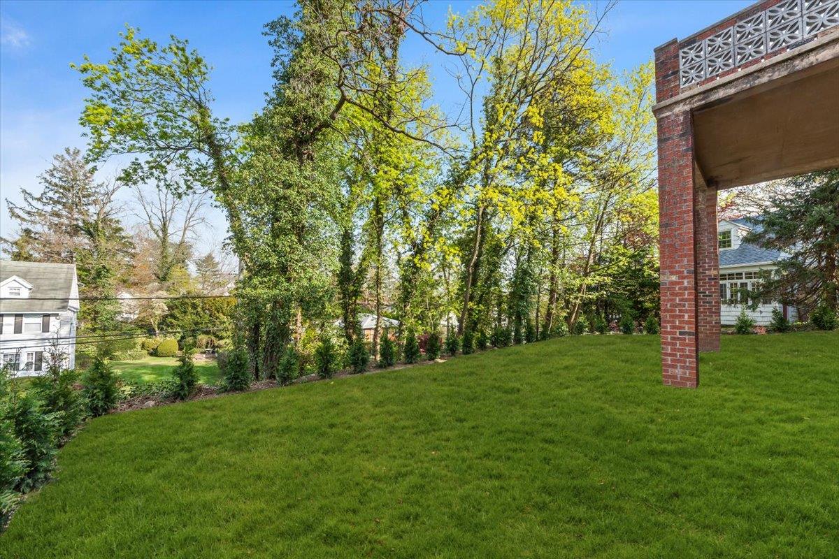10 Mohawk Road, Yonkers, New York image 25